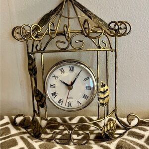 Elegant Gold Wall Clock